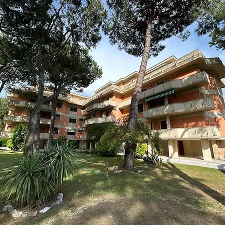 Attico La Terrazza - Marina Di - Ronchi Apartament *