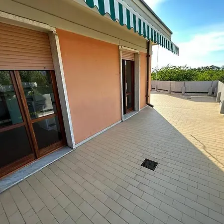 Attico La Terrazza - Marina Di - Ronchi Apartament